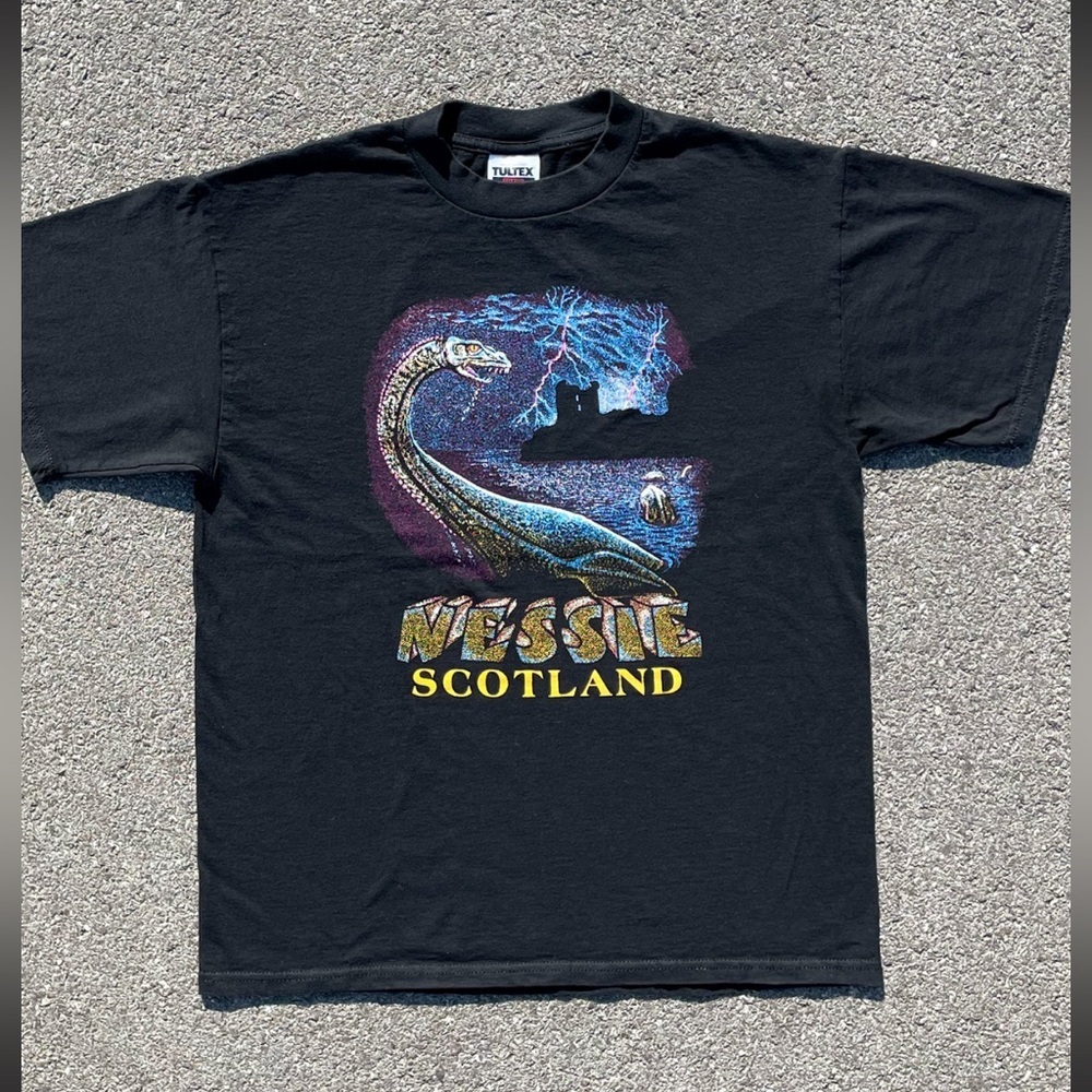 Vtg 90s Loch Ness Monster T-Shirt Scotland Nessie Tultex L